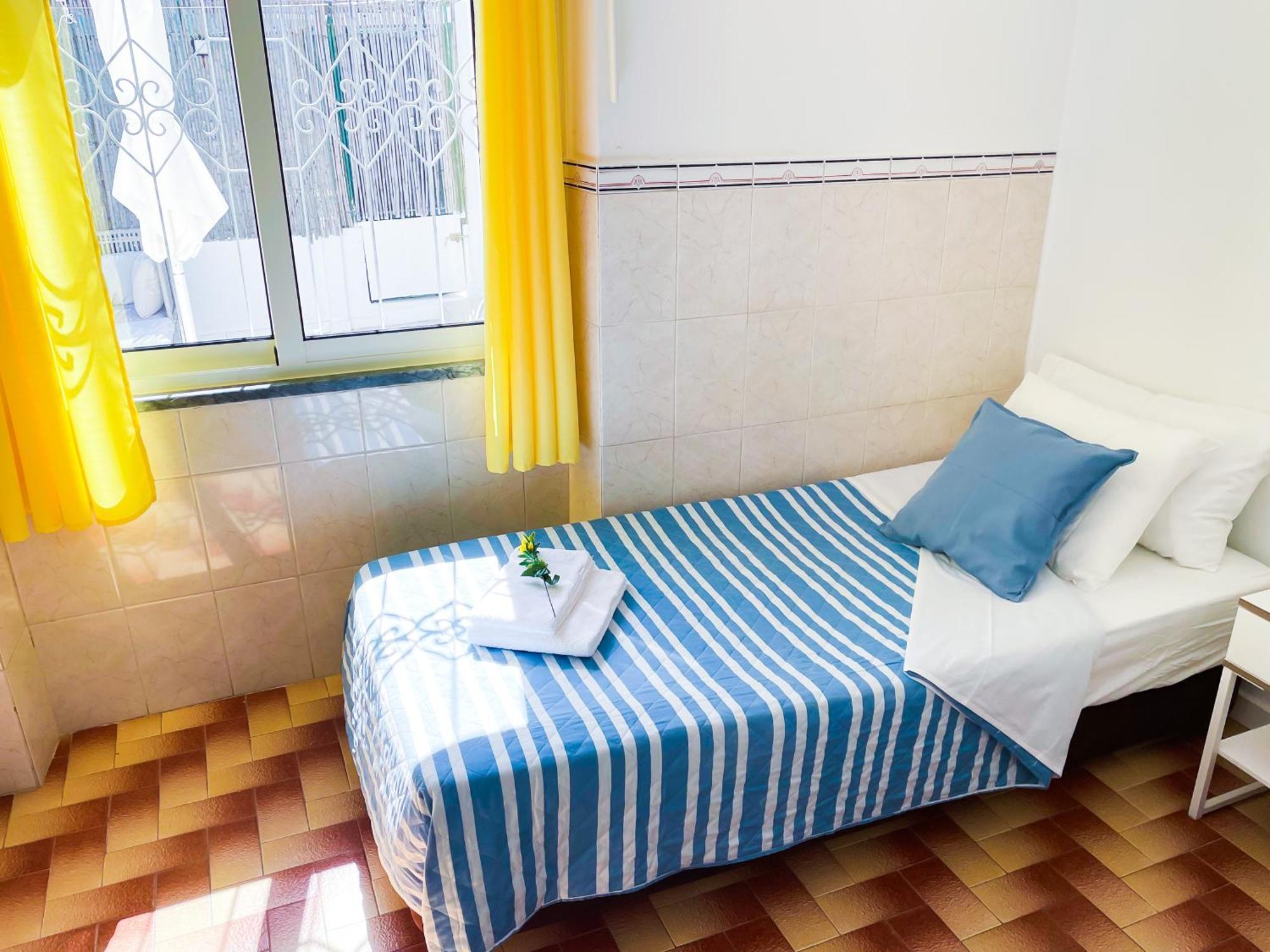 Central Olhao Home - Private Spacious Sunlit Patio オリョン エクステリア 写真